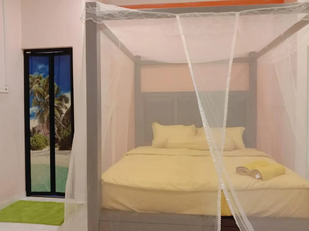 Comfortable Private Swimming Pool Homestay Melaka 20 Pax 5R3B