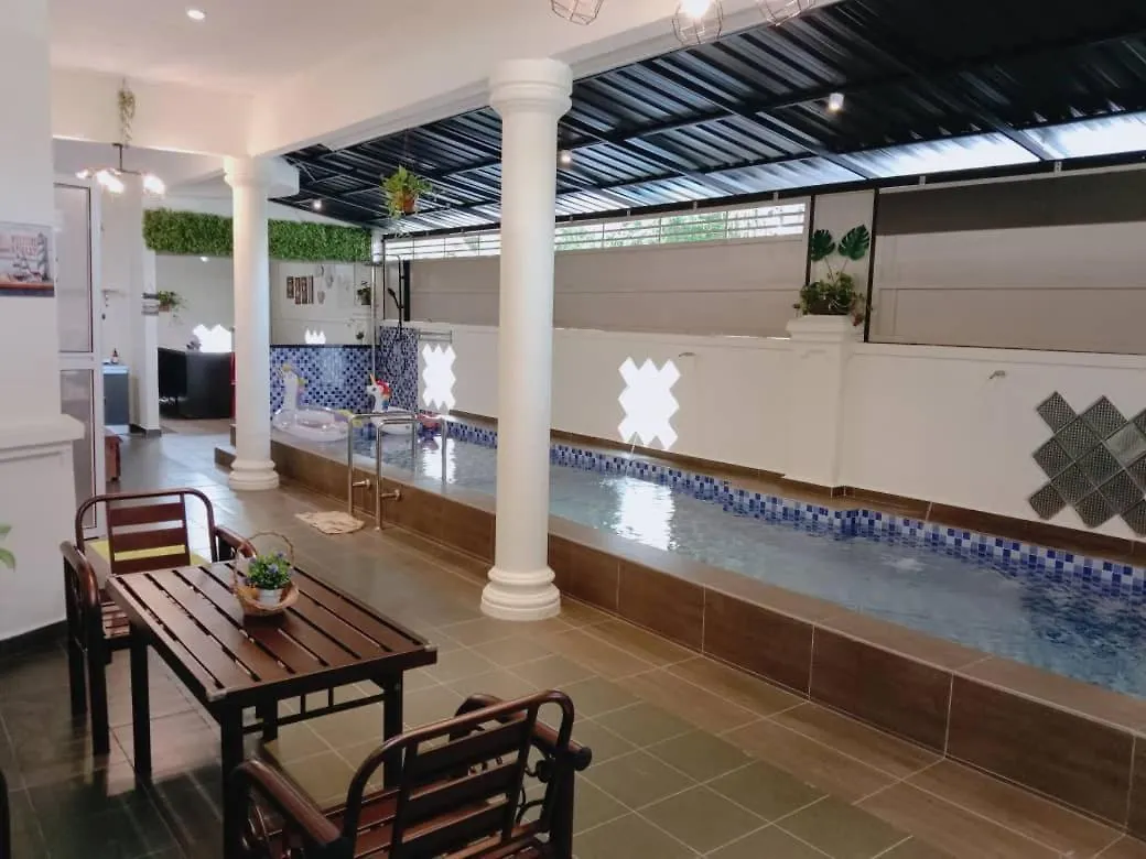 Holiday home Comfortable Private Swimming Pool Homestay Melaka 20 Pax 5R3B Malaysia
