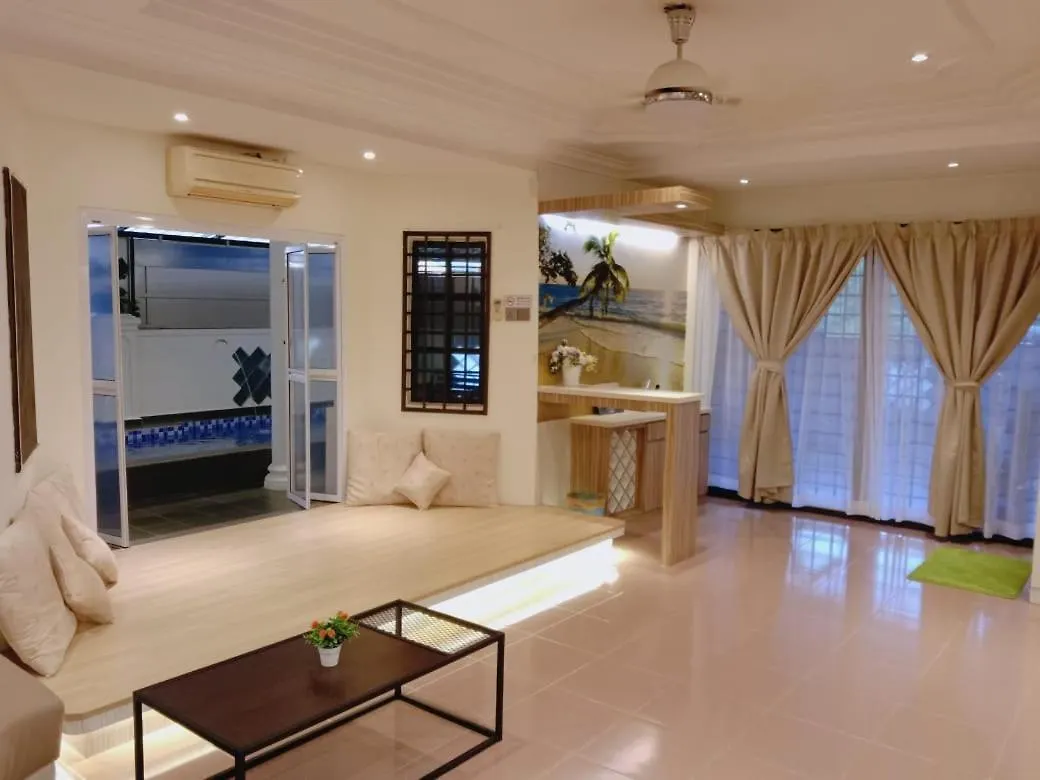 Comfortable Private Swimming Pool Homestay Melaka 20 Pax 5R3B Malaysia