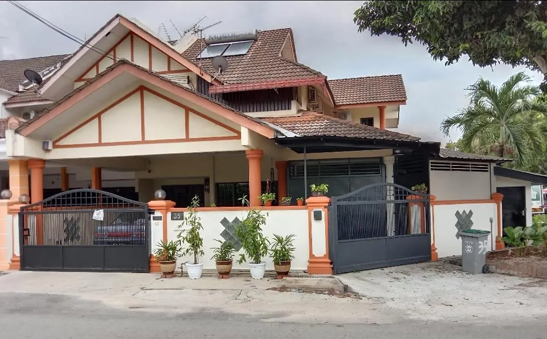 Comfortable Private Swimming Pool Homestay Melaka 20 Pax 5R3B 0*, Malacca Malaysia