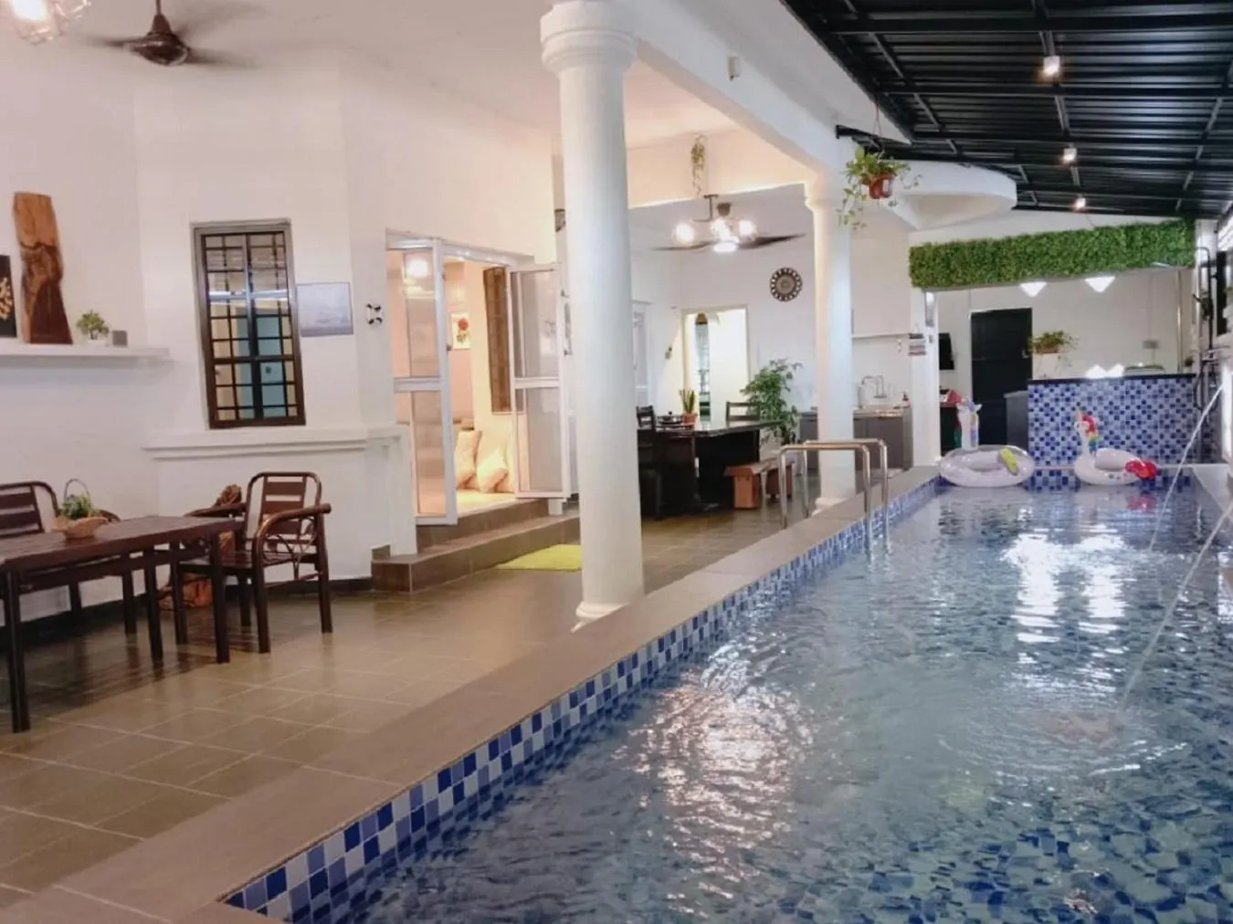 Comfortable Private Swimming Pool Homestay Melaka 20 Pax 5R3B Malaysia